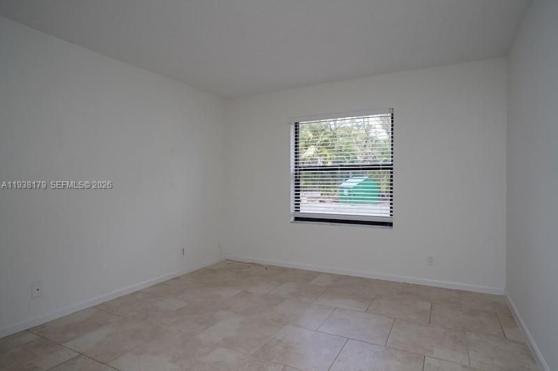 For Rent: $1,550 (1 beds, 1 baths, 617 Square Feet)