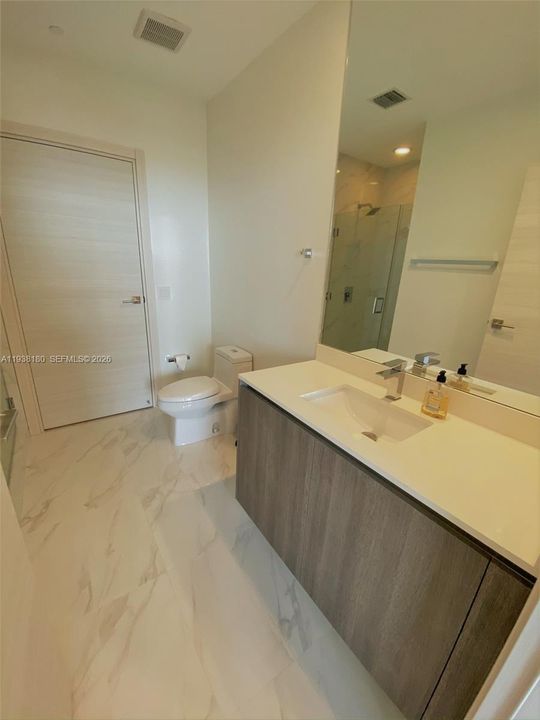 En Renta: $7,600 (2 camas, 2 baños, 1250 Pies cuadrados)