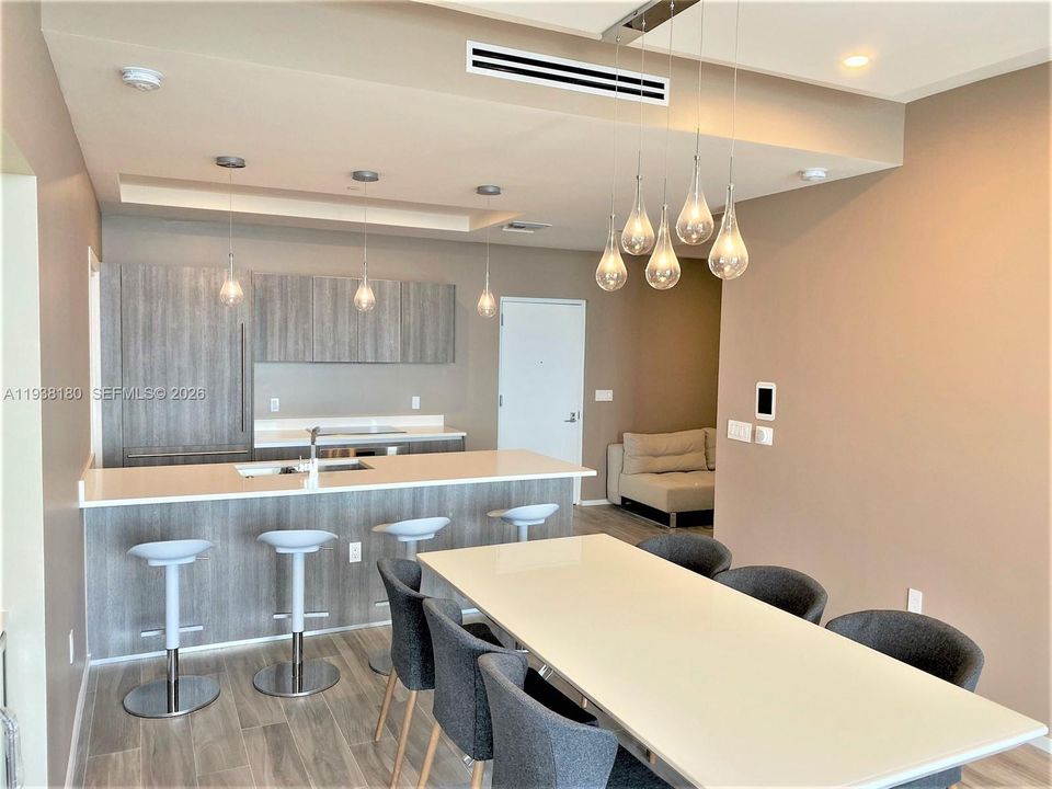 En Renta: $7,600 (2 camas, 2 baños, 1250 Pies cuadrados)