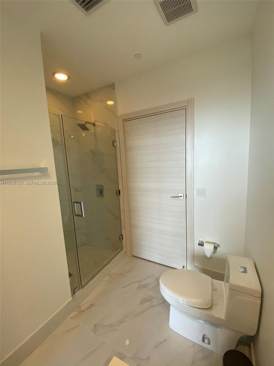 En Renta: $7,600 (2 camas, 2 baños, 1250 Pies cuadrados)