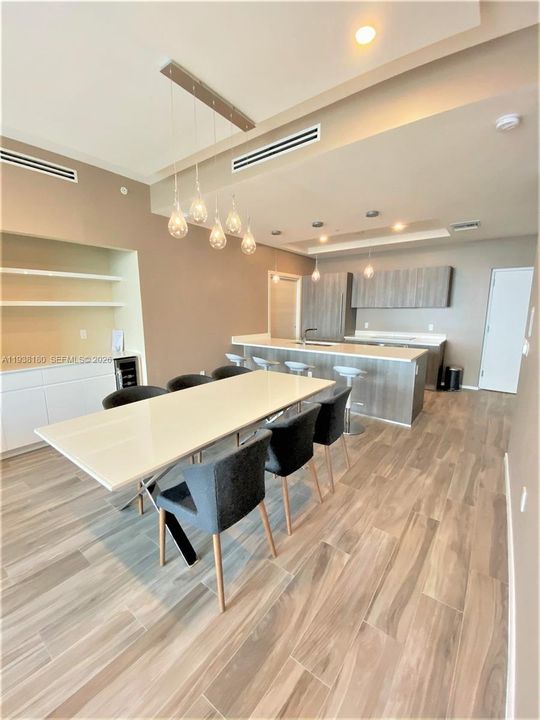 En Renta: $7,600 (2 camas, 2 baños, 1250 Pies cuadrados)