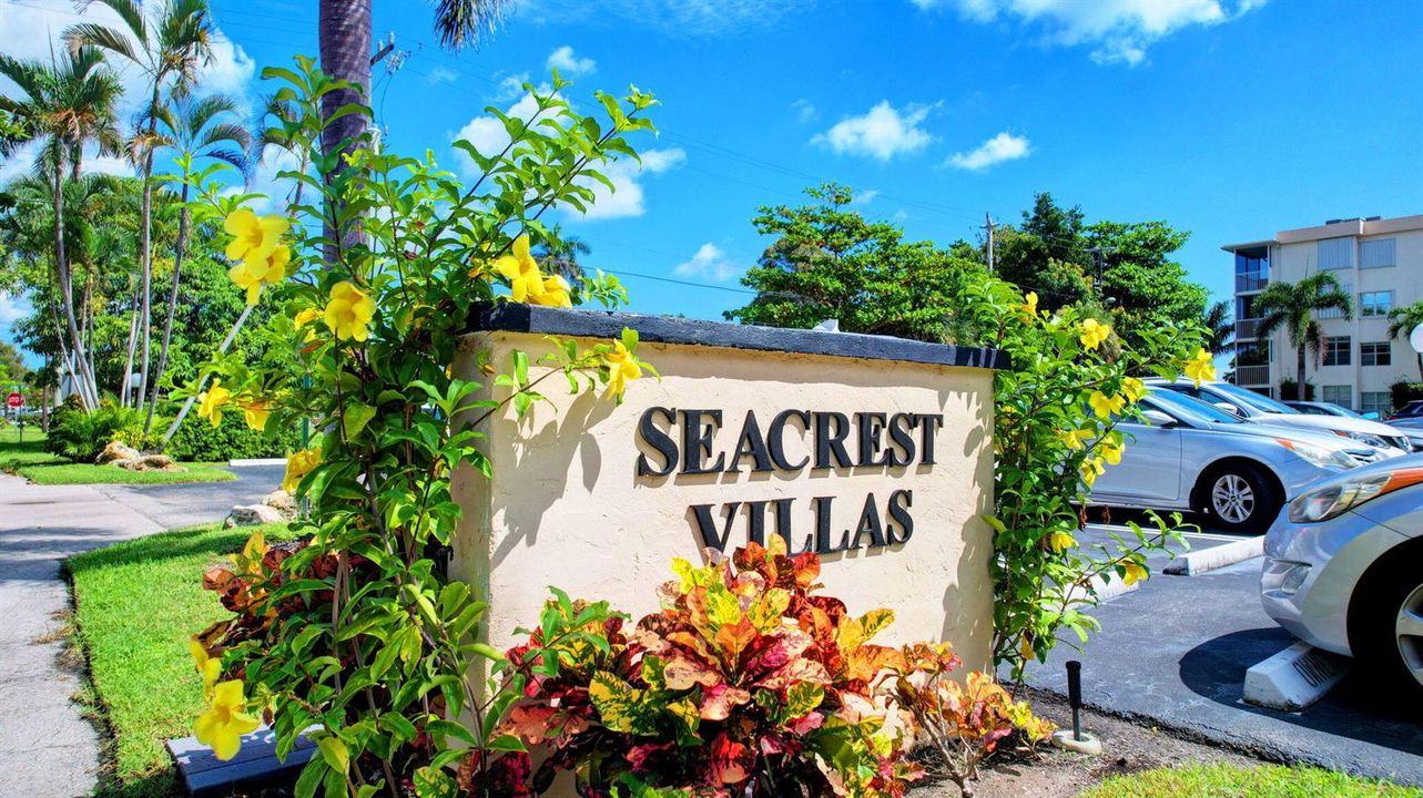 44-web-or-mls-Seacrest Villas (1)