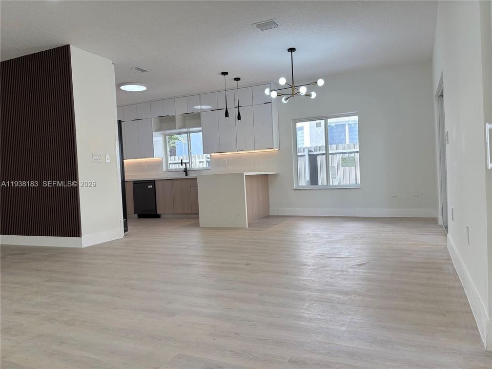 待售: $789,000 (3 贝兹, 2 浴室, 1546 平方英尺)