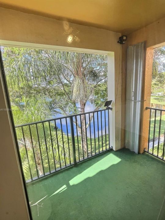 出租: $2,300 (2 贝兹, 1 浴室, 850 平方英尺)