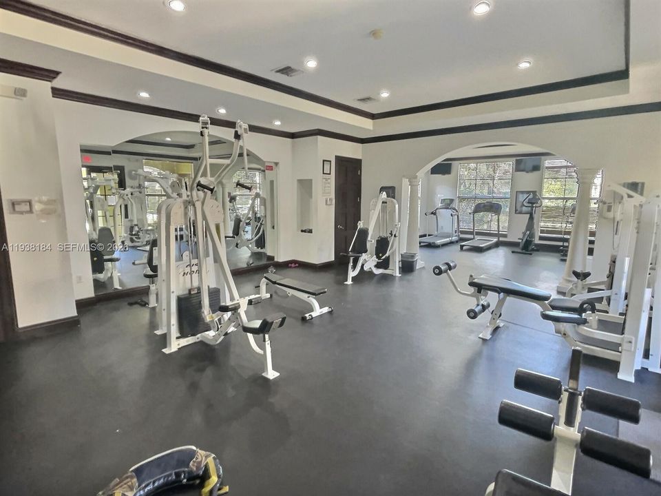 出租: $2,300 (2 贝兹, 1 浴室, 850 平方英尺)