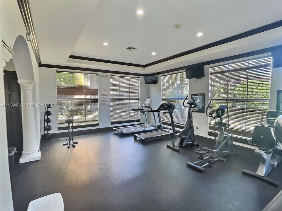 出租: $2,300 (2 贝兹, 1 浴室, 850 平方英尺)