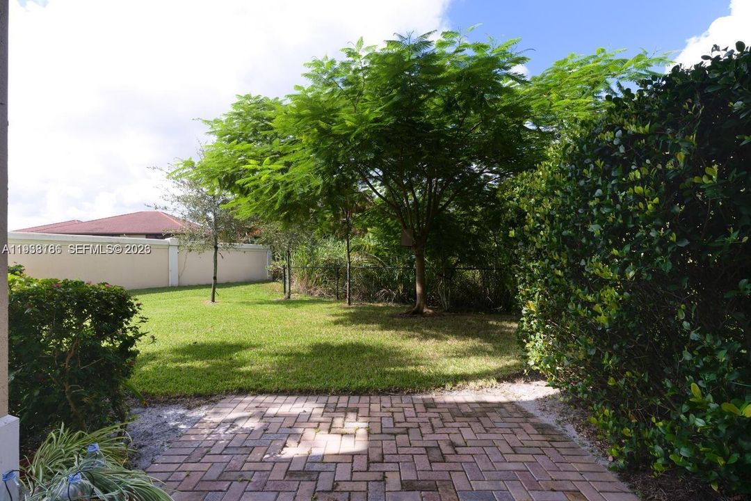 En Renta: $2,900 (3 camas, 2 baños, 2164 Pies cuadrados)