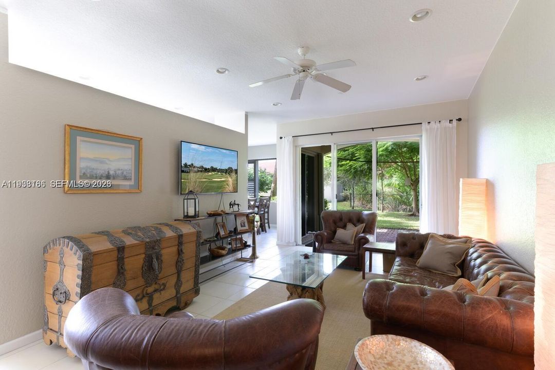 En Renta: $2,900 (3 camas, 2 baños, 2164 Pies cuadrados)