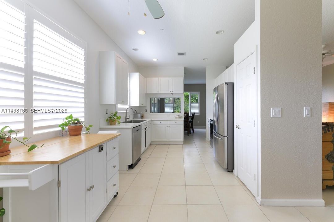 En Renta: $2,900 (3 camas, 2 baños, 2164 Pies cuadrados)