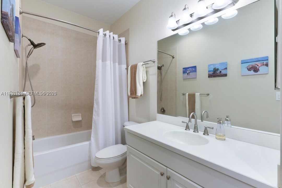 En Renta: $2,900 (3 camas, 2 baños, 2164 Pies cuadrados)