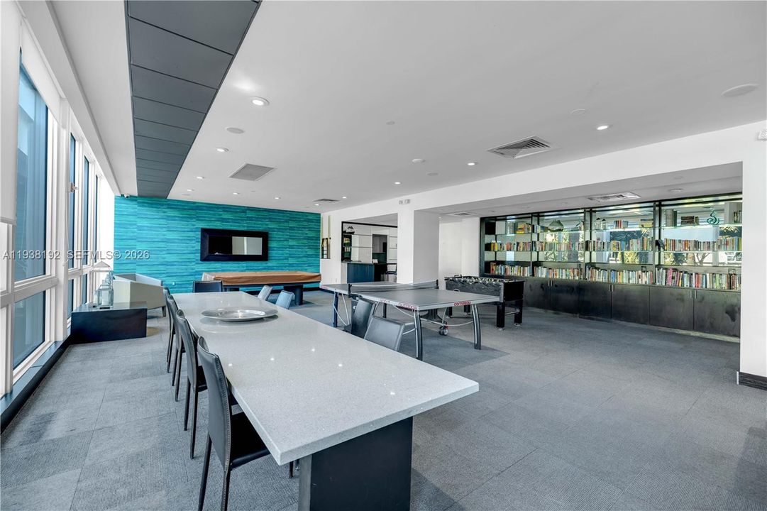 En Venta: $335,000 (0 camas, 1 baños, 552 Pies cuadrados)