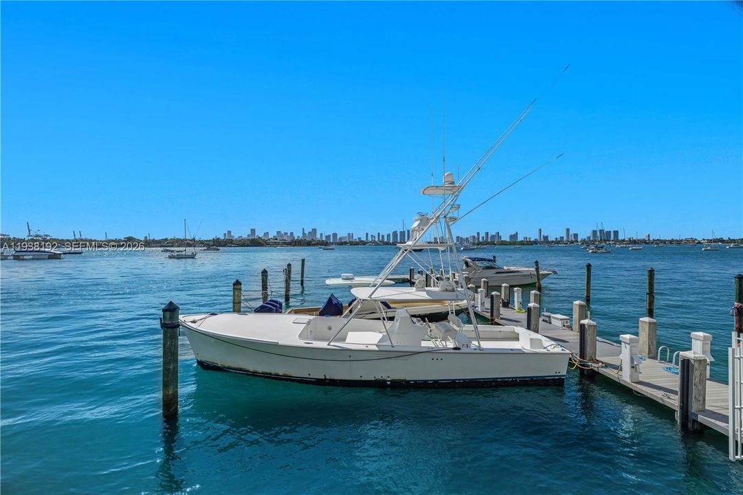 En Venta: $335,000 (0 camas, 1 baños, 552 Pies cuadrados)