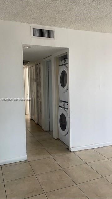 最近售出: $255,000 (3 贝兹, 2 浴室, 1335 平方英尺)