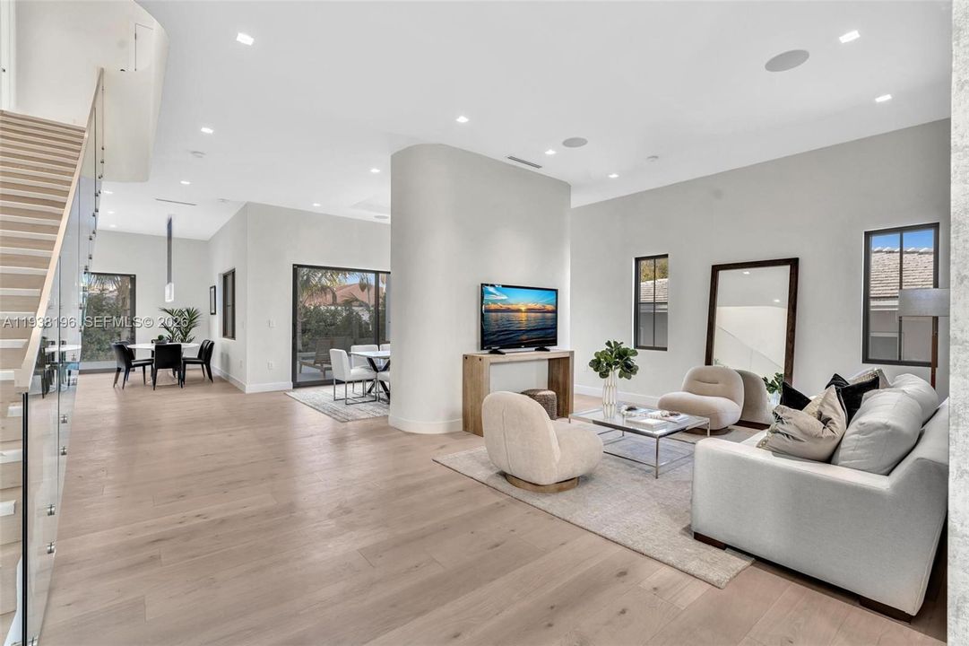 For Sale: $4,750,000 (6 beds, 4 baths, 0 Square Feet)