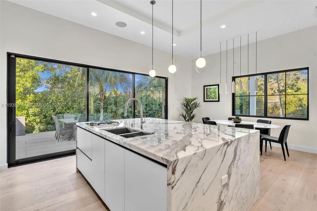 For Sale: $4,750,000 (6 beds, 4 baths, 0 Square Feet)