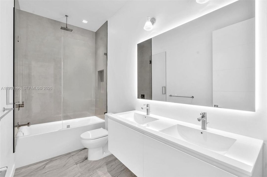 For Sale: $4,750,000 (6 beds, 4 baths, 0 Square Feet)