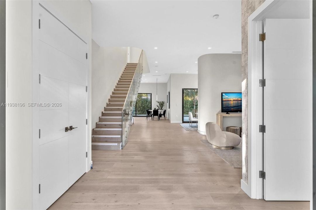 For Sale: $4,750,000 (6 beds, 4 baths, 0 Square Feet)