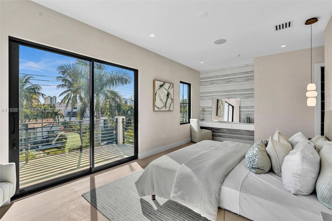 For Sale: $4,750,000 (6 beds, 4 baths, 0 Square Feet)