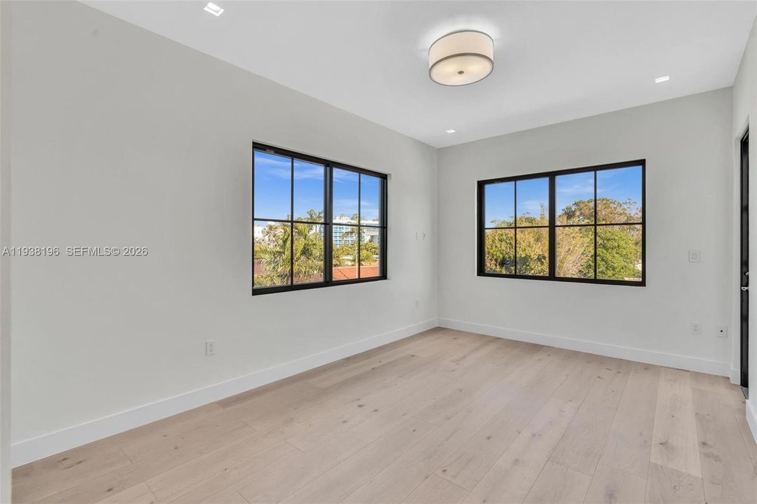 For Sale: $4,750,000 (6 beds, 4 baths, 0 Square Feet)