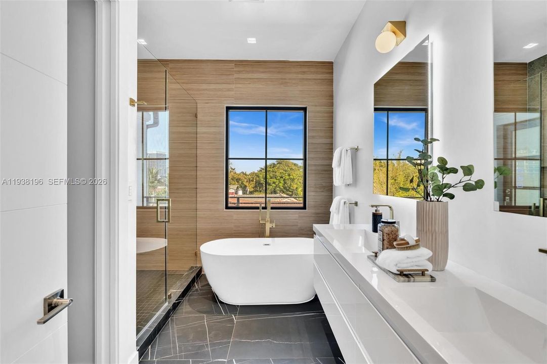 For Sale: $4,750,000 (6 beds, 4 baths, 0 Square Feet)