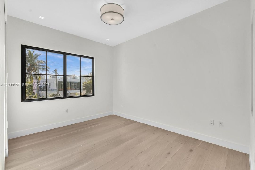 For Sale: $4,750,000 (6 beds, 4 baths, 0 Square Feet)