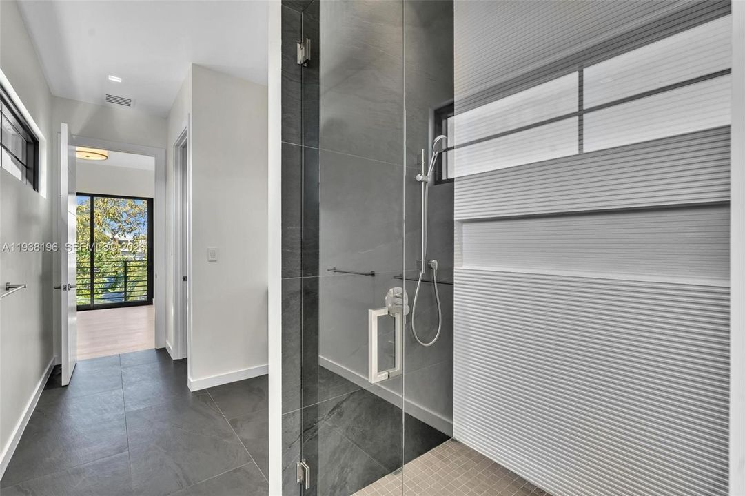 For Sale: $4,750,000 (6 beds, 4 baths, 0 Square Feet)