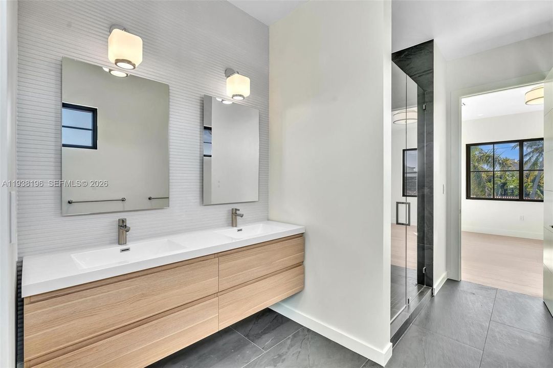 For Sale: $4,750,000 (6 beds, 4 baths, 0 Square Feet)