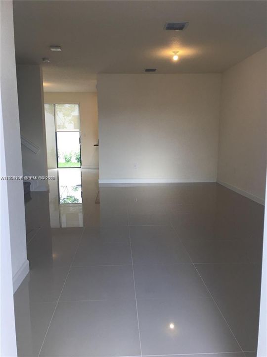 En Renta: $3,300 (3 camas, 2 baños, 1644 Pies cuadrados)