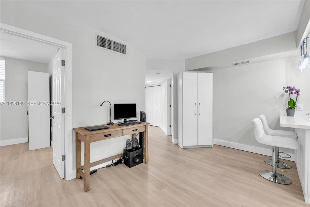 En Venta: $165,000 (2 camas, 2 baños, 950 Pies cuadrados)