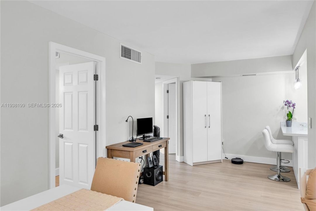 En Venta: $165,000 (2 camas, 2 baños, 950 Pies cuadrados)