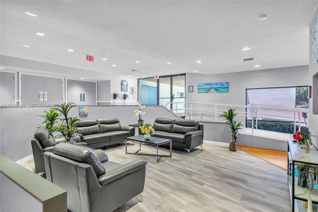 En Venta: $165,000 (2 camas, 2 baños, 950 Pies cuadrados)