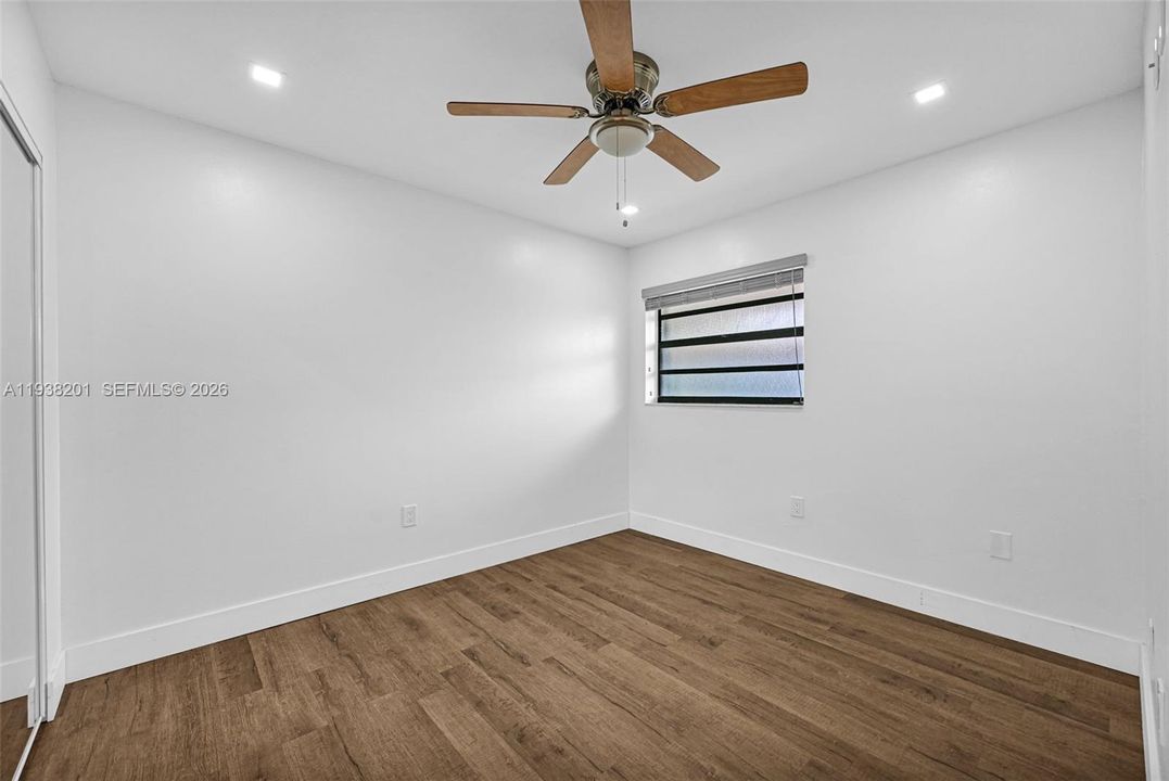 На продажу: $280,000 (2 спален, 2 ванн, 926 Квадратных фут)