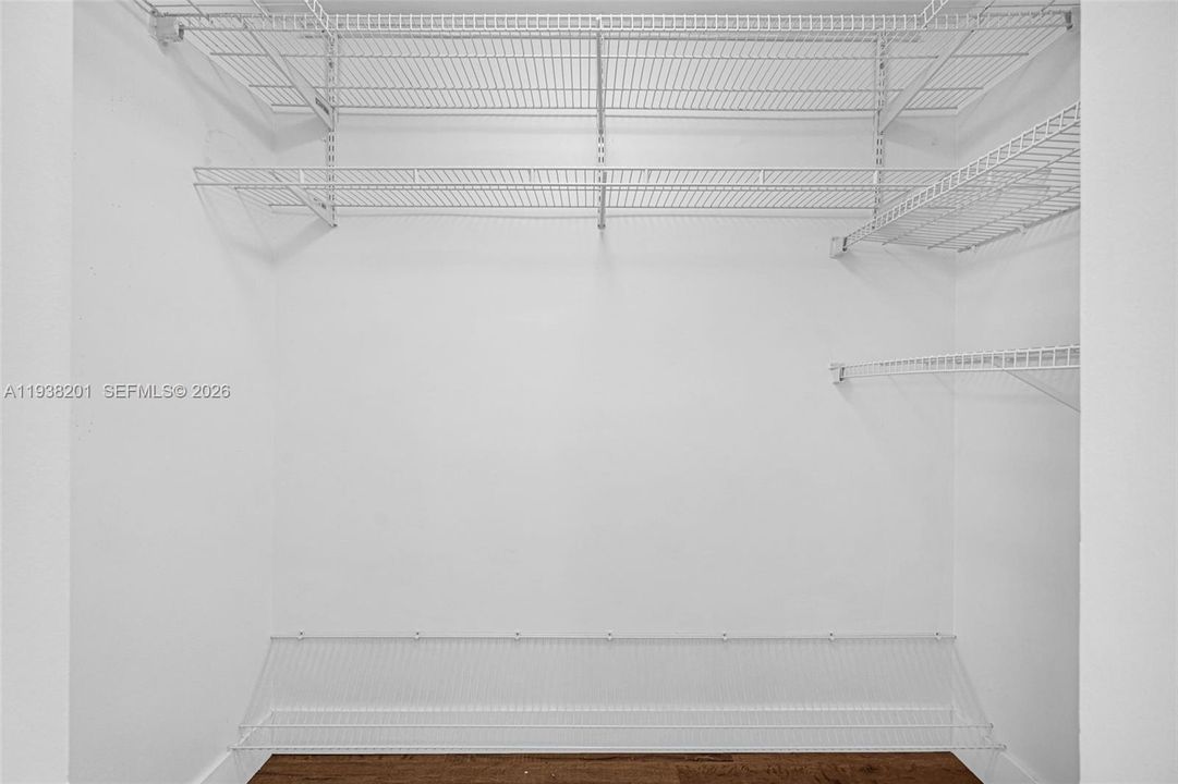 На продажу: $280,000 (2 спален, 2 ванн, 926 Квадратных фут)