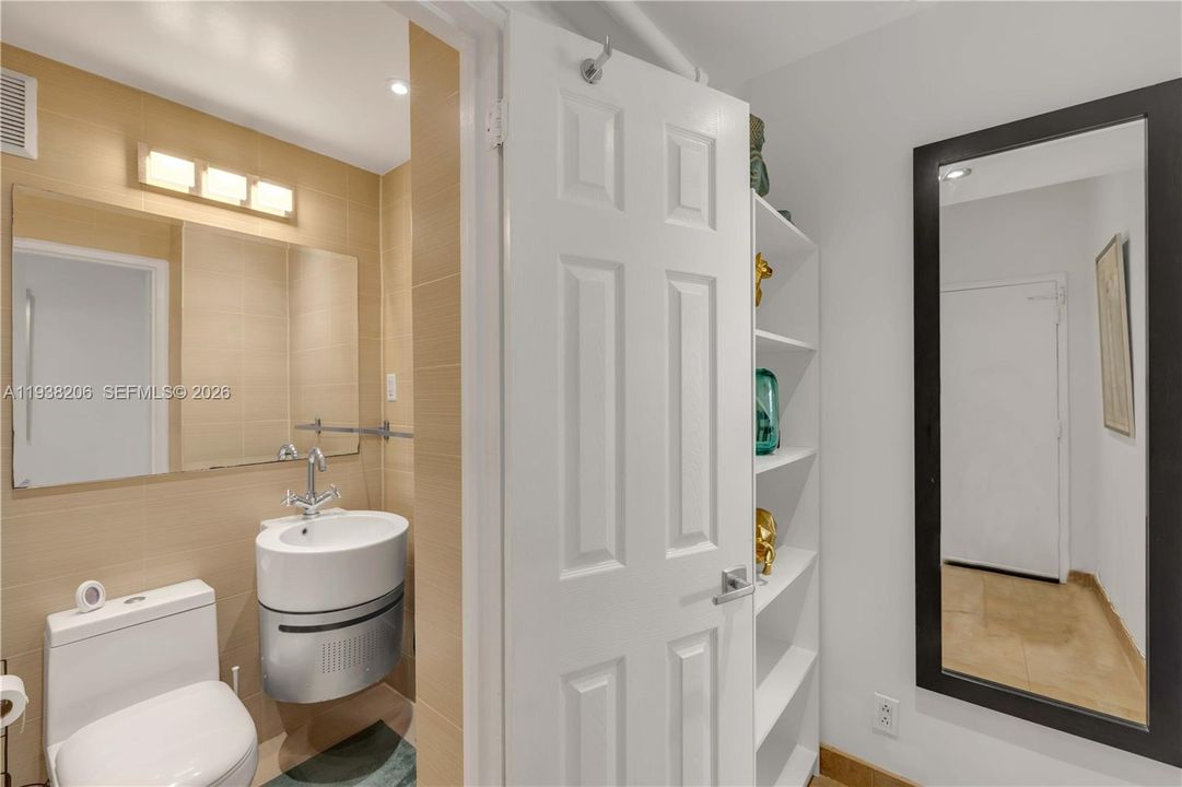 En Venta: $265,000 (0 camas, 1 baños, 450 Pies cuadrados)