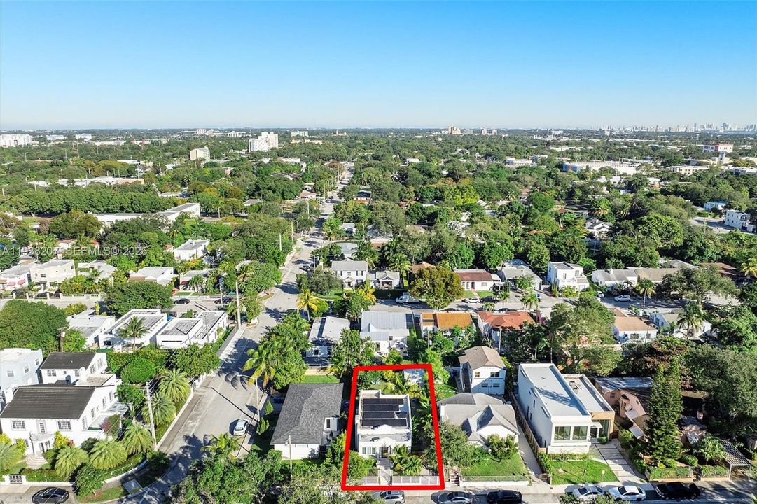 For Sale: $890,000 (2 beds, 2 baths, 1316 Square Feet)