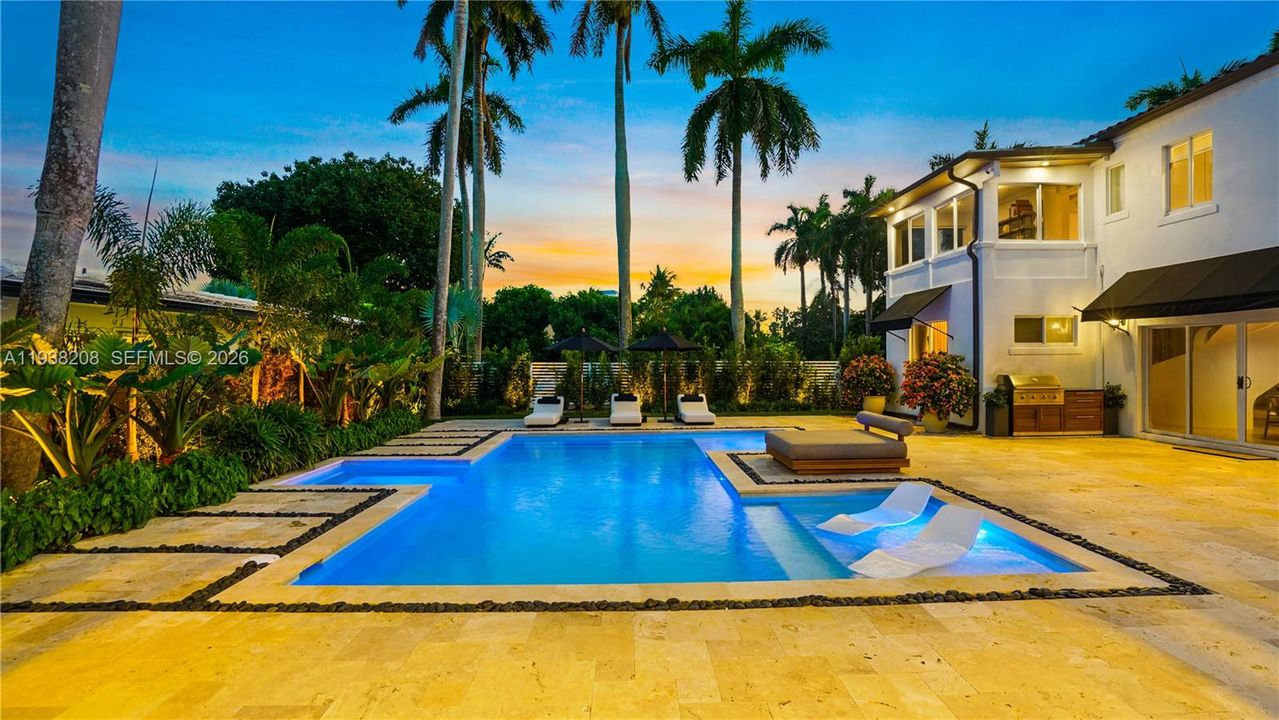 En Renta: $15,000 (4 camas, 4 baños, 3360 Pies cuadrados)