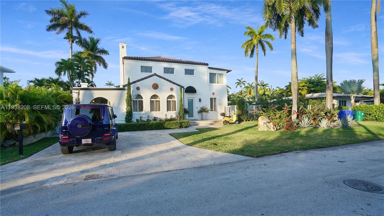 En Renta: $15,000 (4 camas, 4 baños, 3360 Pies cuadrados)