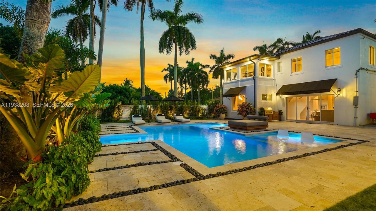 En Renta: $15,000 (4 camas, 4 baños, 3360 Pies cuadrados)