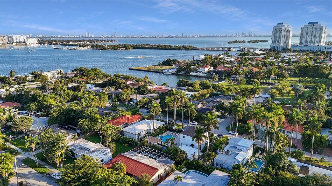 En Renta: $15,000 (4 camas, 4 baños, 3360 Pies cuadrados)