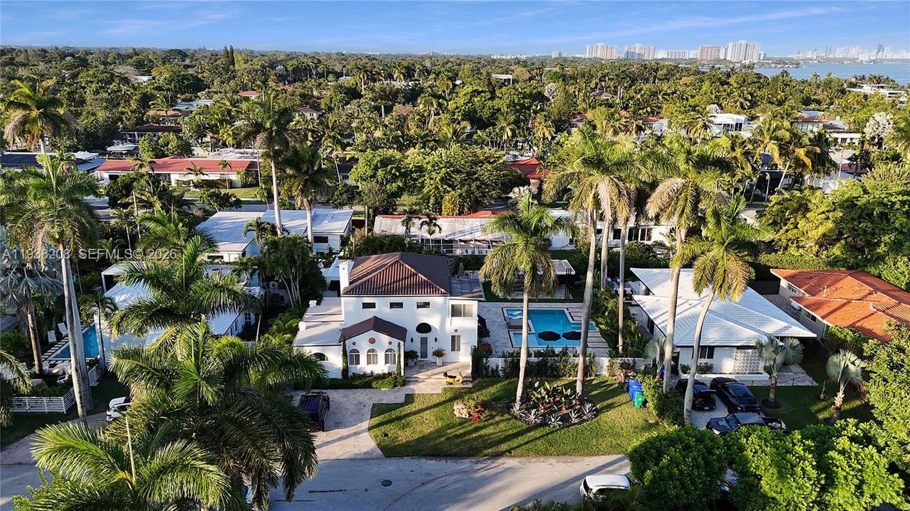 En Renta: $15,000 (4 camas, 4 baños, 3360 Pies cuadrados)