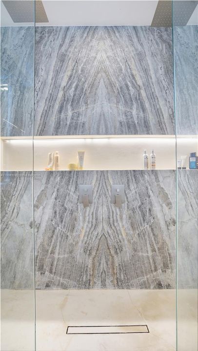 En Renta: $15,000 (4 camas, 4 baños, 3360 Pies cuadrados)