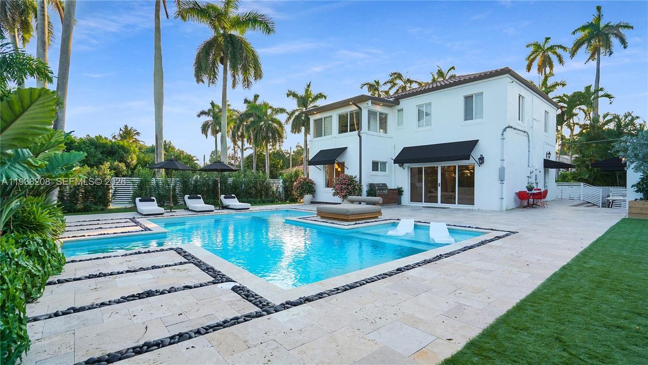 En Renta: $15,000 (4 camas, 4 baños, 3360 Pies cuadrados)