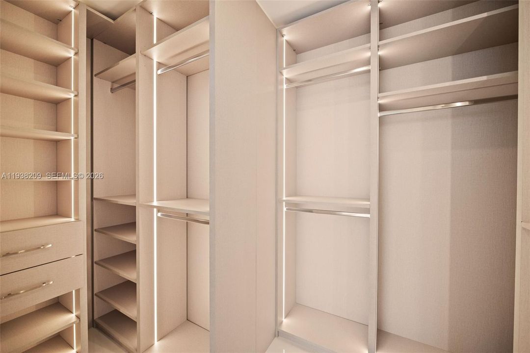 Active With Contract: $6,700 (1 beds, 2 baths, 1085 Square Feet)