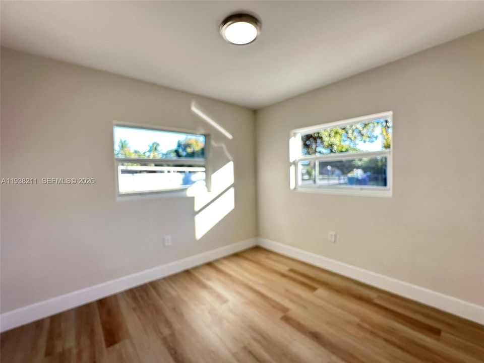 For Sale: $469,900 (3 beds, 2 baths, 1198 Square Feet)