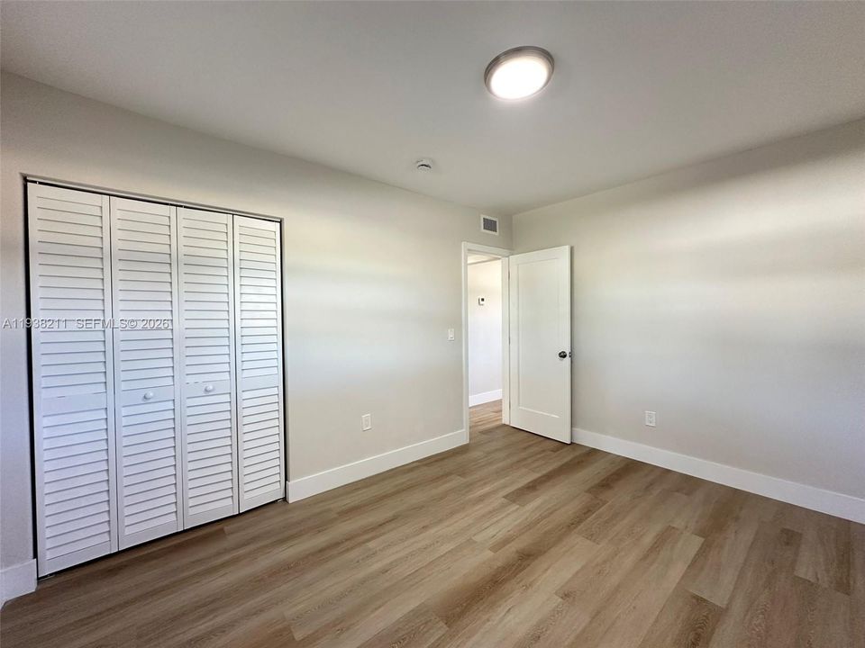 For Sale: $469,900 (3 beds, 2 baths, 1198 Square Feet)