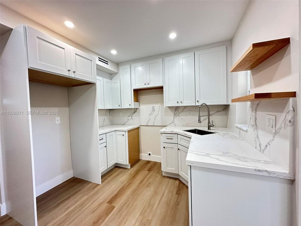 For Sale: $469,900 (3 beds, 2 baths, 1198 Square Feet)