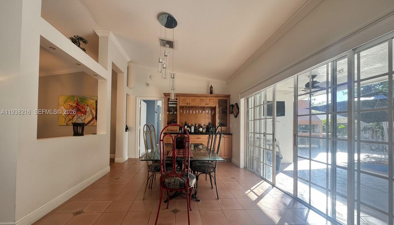 В аренду: $3,800 (3 спален, 2 ванн, 2057 Квадратных фут)