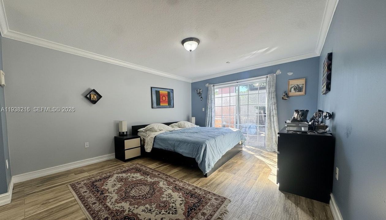 В аренду: $3,800 (3 спален, 2 ванн, 2057 Квадратных фут)