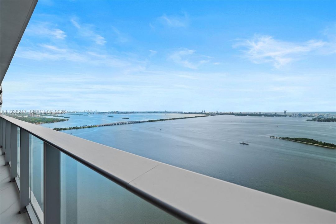 Active With Contract: $6,900 (1 beds, 2 baths, 0 Square Feet)