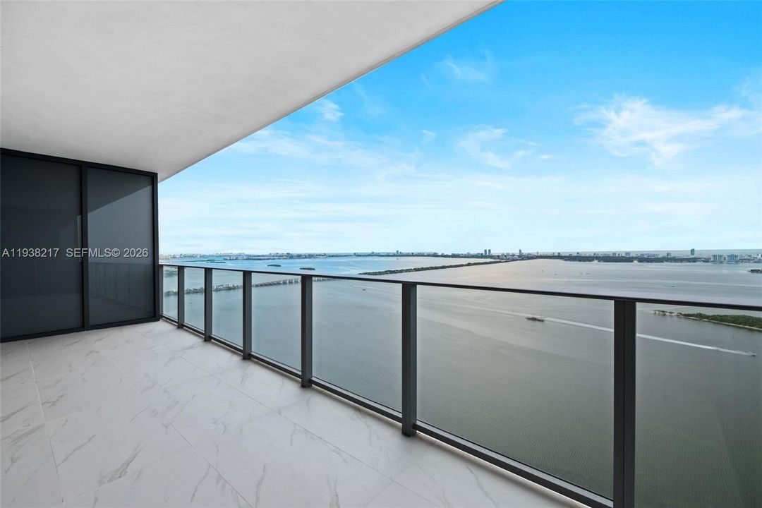 Active With Contract: $6,900 (1 beds, 2 baths, 0 Square Feet)